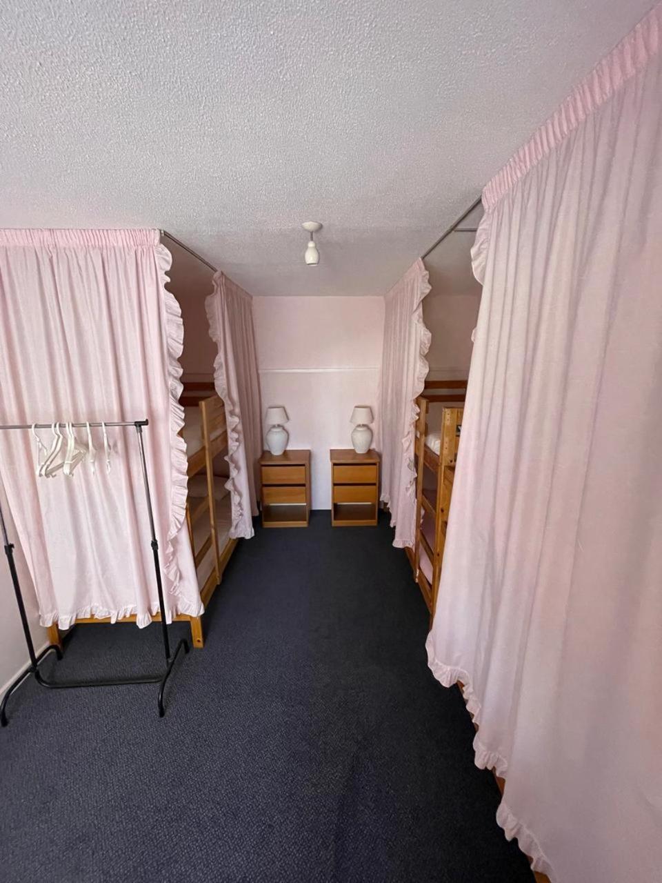 Premium Hostel Marina Paphos Bagian luar foto