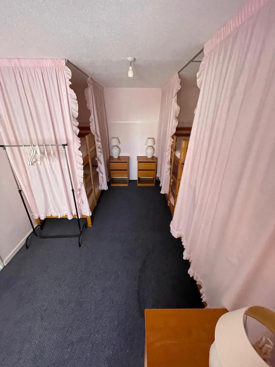 Premium Hostel Marina Paphos Bagian luar foto