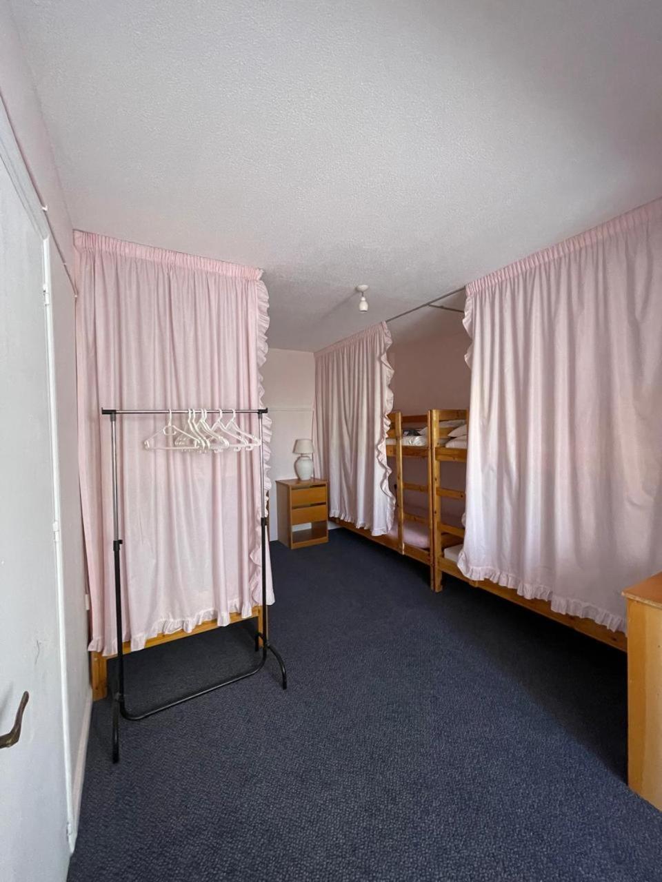 Premium Hostel Marina Paphos Bagian luar foto
