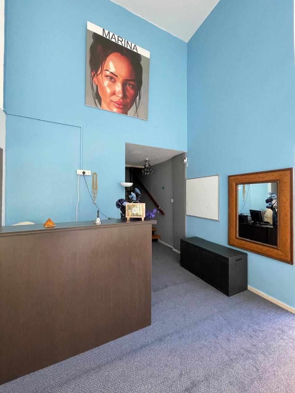 Premium Hostel Marina Paphos Bagian luar foto