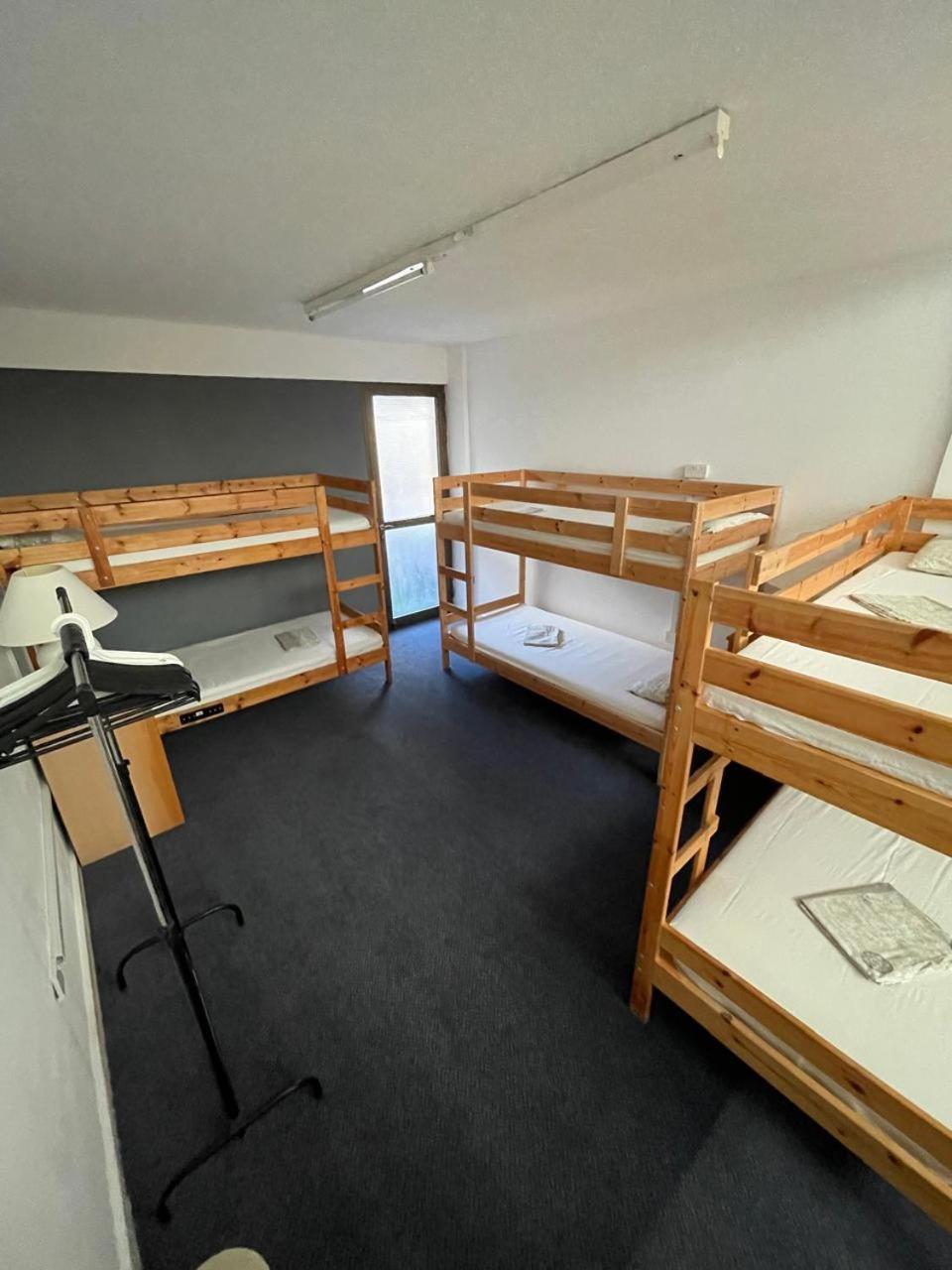 Premium Hostel Marina Paphos Bagian luar foto