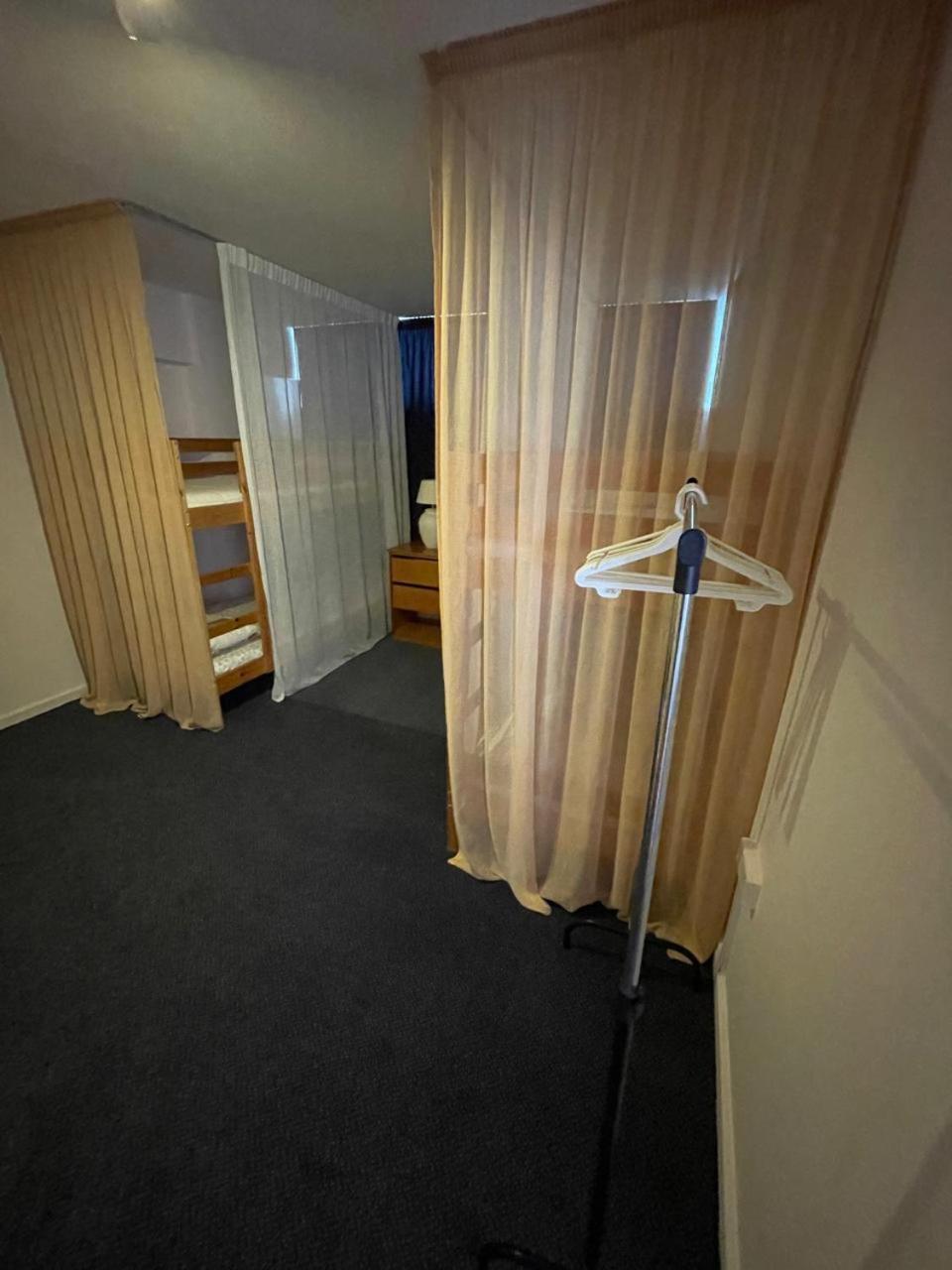 Premium Hostel Marina Paphos Bagian luar foto